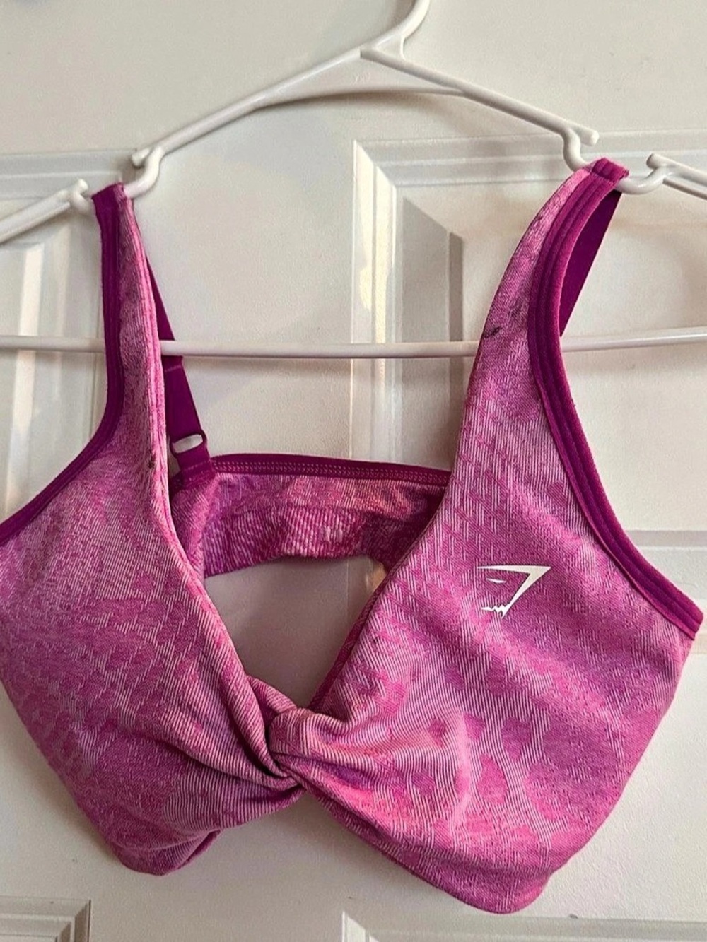 Gymshark Twist Front Sports Bra in Pink Like New